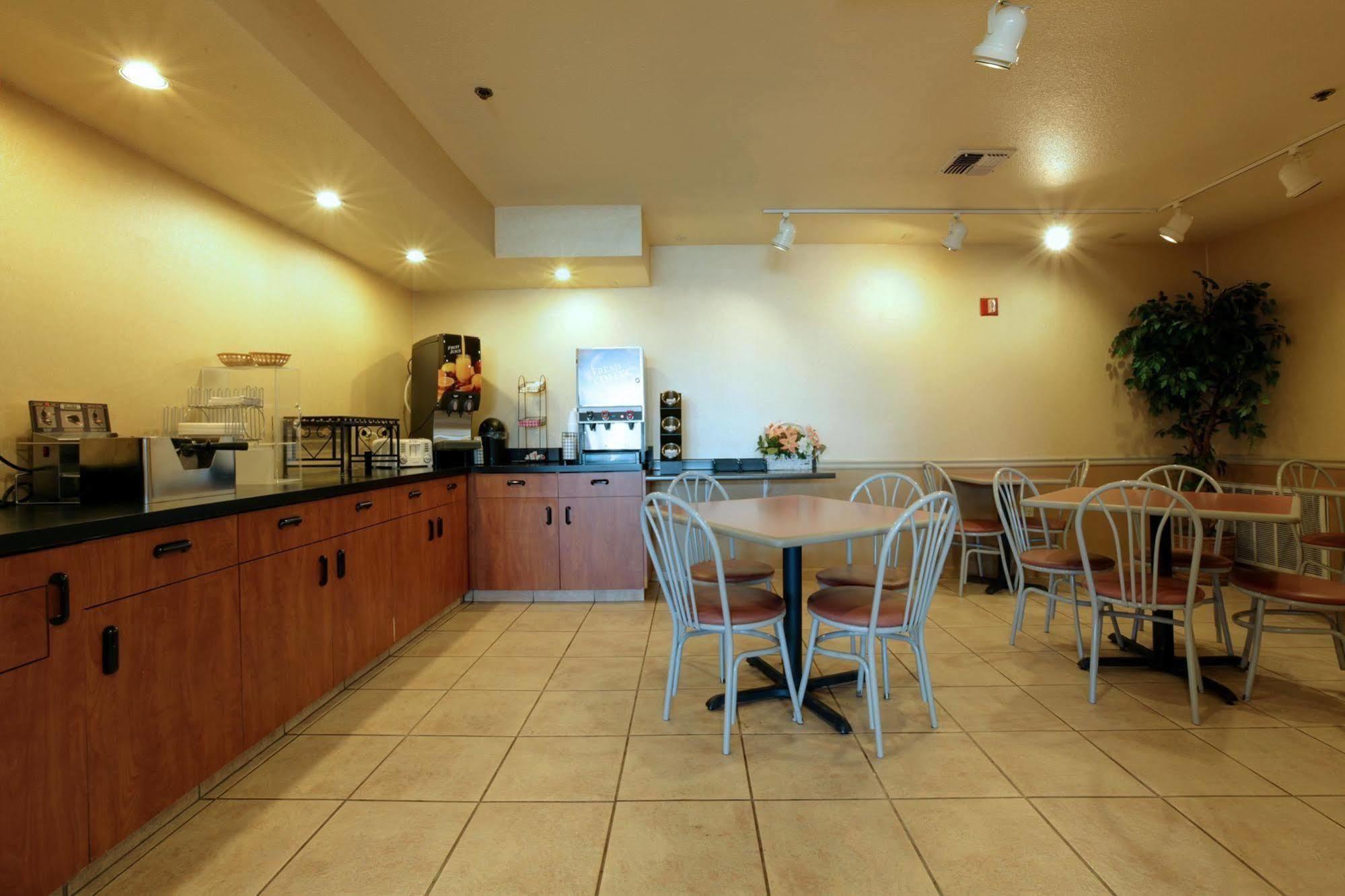Baymont By Wyndham Manteca Hotel Restaurant billede